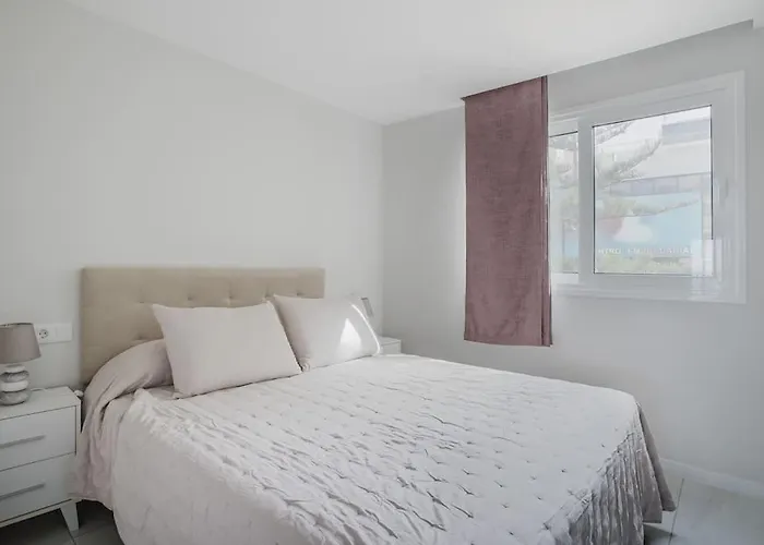 Brisa Marina 아파트 아로나